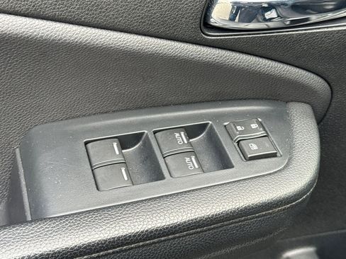 Used 2022 Honda Pilot Sport image 13