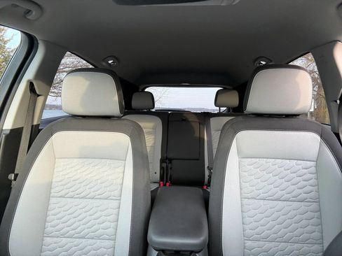 Used 2020 Chevrolet Equinox LS w/ LS Convenience Package image 18