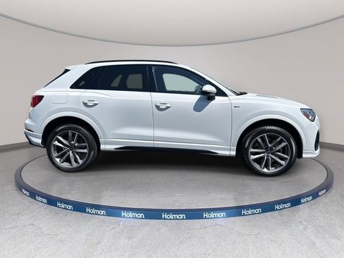 Certified 2025 Audi Q3 2.0T Premium w/ Convenience Package AWD/4WD image 4