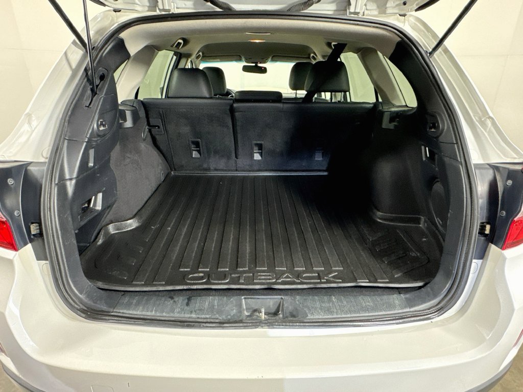 Used 2015 Subaru Outback 3.6R Limited AWD/4WD image 31