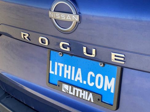 Used 2022 Nissan Rogue SV image 13