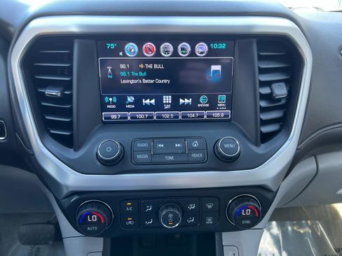 Used 2017 GMC Acadia SLT image 19