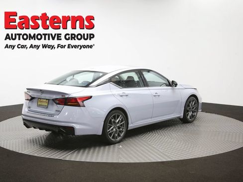 Used 2023 Nissan Altima 2.0 SR FWD image 41