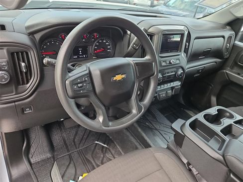 Certified 2026 Chevrolet Silverado 2500 Custom w/ Custom Value Package RWD image 2