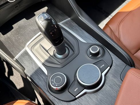 Used 2019 Alfa Romeo Giulia AWD w/ Nero Edizione image 16