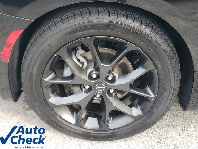 Used 2026 Chrysler Pacifica Limited w/ S Appearance Package FWD image 8