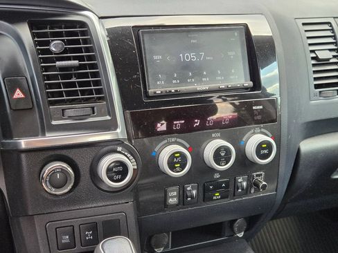 Used 2018 Toyota Sequoia TRD Sport AWD/4WD image 27