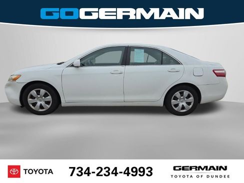 Used 2009 Toyota Camry LE FWD image 12