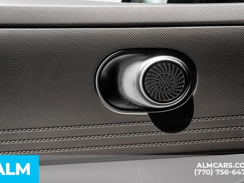 Used 2025 Hyundai Elantra SE image 54