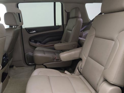 Used 2017 Chevrolet Suburban Premier image 18
