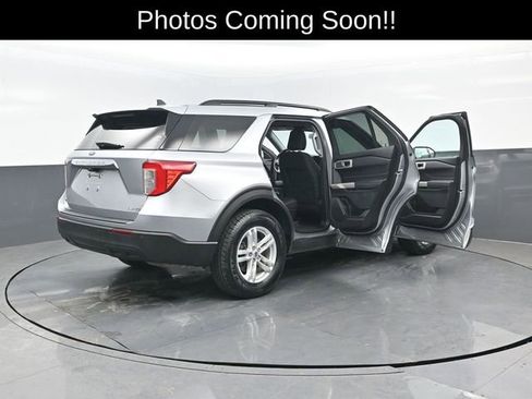 Used 2022 Ford Explorer XLT image 29