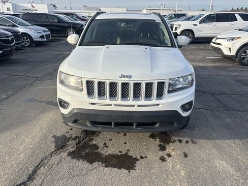Used 2016 Jeep Compass High Altitude image 2