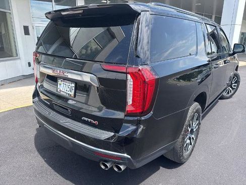 Used 2024 GMC Yukon XL AT4 w/ Technology Package AWD/4WD image 3
