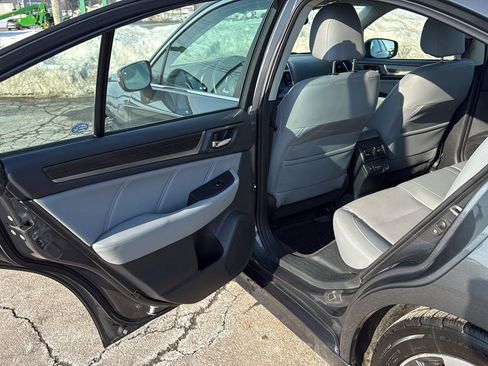 Used 2018 Subaru Legacy 2.5i Limited image 31