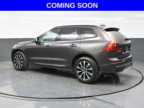 Used 2025 Volvo XC60 B5 Plus w/ Climate Package AWD/4WD image 4