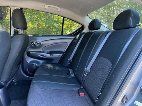 Used 2019 Nissan Versa SV FWD image 17