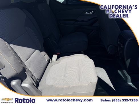 Used 2018 Chevrolet Traverse LT FWD image 11