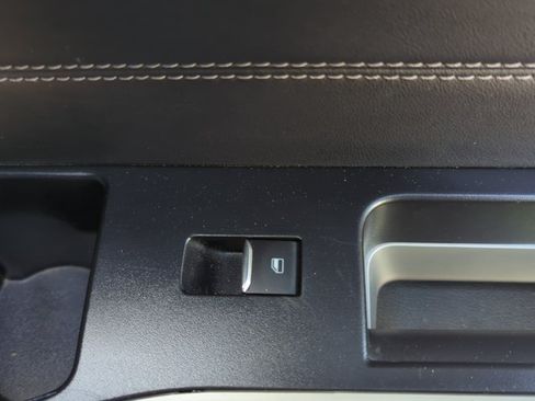 Used 2022 Ford Explorer Limited RWD image 28