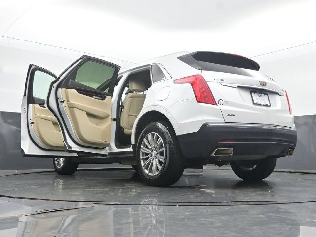 Used 2017 Cadillac XT5 Luxury w/ Driver Awareness Package AWD/4WD image 56