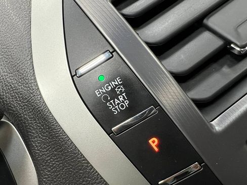 Used 2018 Lincoln MKZ Reserve w/ Climate Package FWD image 23