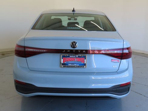 New 2026 Volkswagen Jetta SE FWD image 5