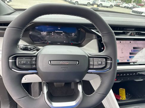 New 2026 Jeep Cherokee Limited AWD/4WD image 19