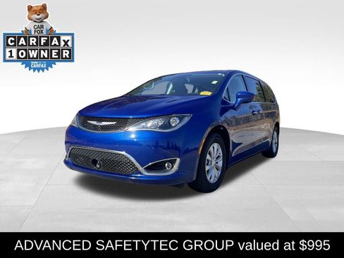 Used 2019 Chrysler Pacifica Touring Plus image 1