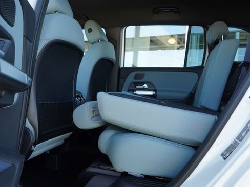 Used 2026 Mercedes-Benz GLB 250 image 30