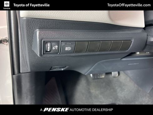 Used 2022 Toyota Corolla LE image 24