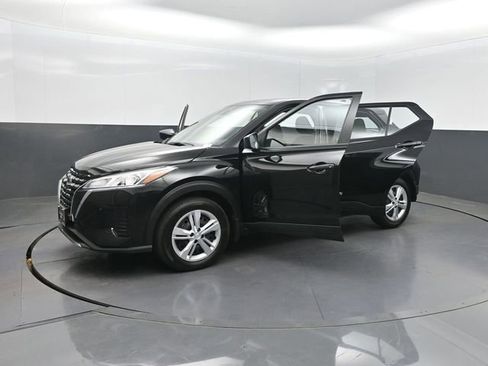 Used 2025 Nissan Kicks Play S FWD image 33