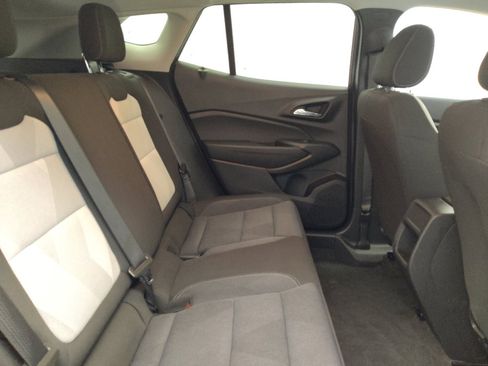 Used 2025 Chevrolet Trax LS FWD image 19