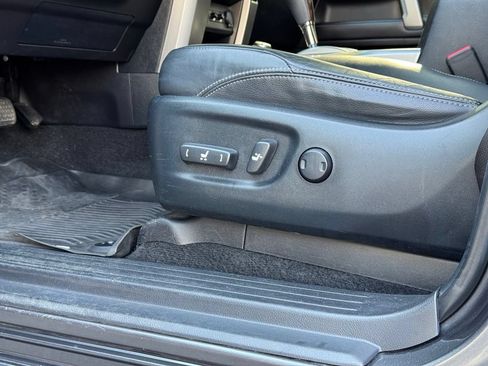 Used 2019 Toyota 4Runner Limited AWD/4WD image 11