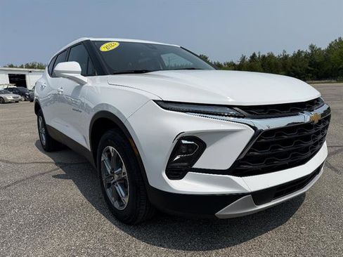 Used 2023 Chevrolet Blazer LT w/ Driver Confidence Package AWD/4WD image 8