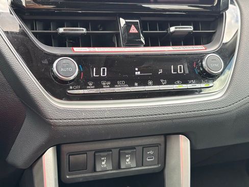 Certified 2025 Toyota Corolla Cross XLE w/ Convenience Package image 22