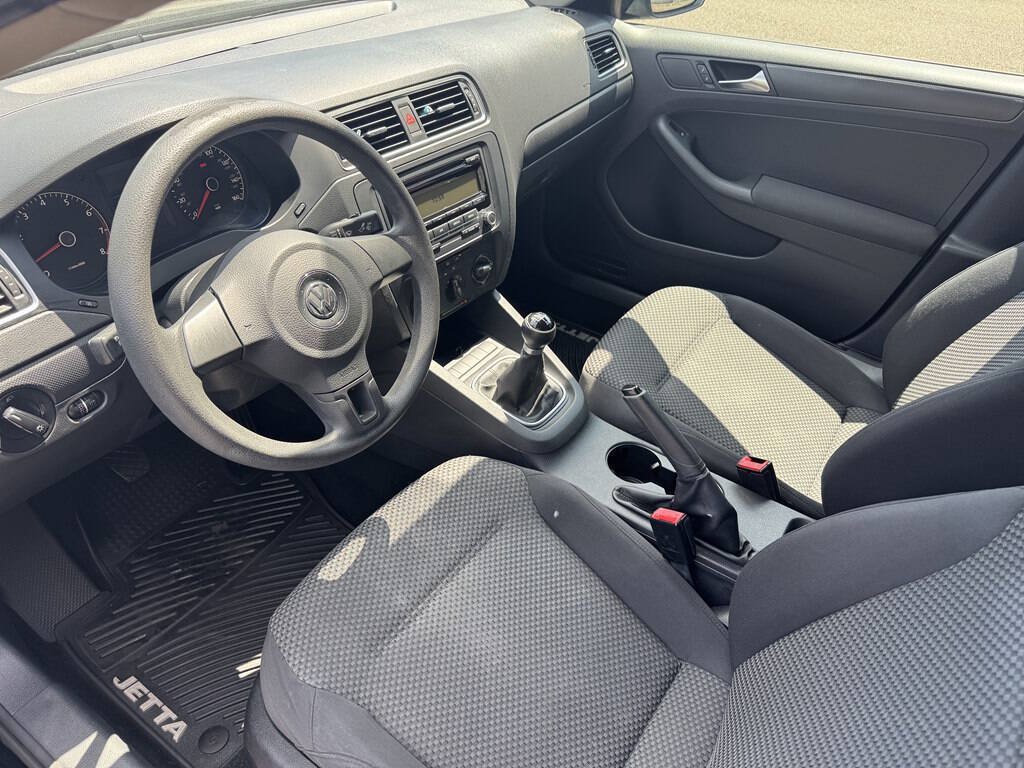 Used 2011 Volkswagen Jetta Sedan FWD image 10
