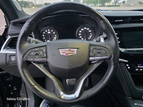 Used 2024 Cadillac XT6 Sport w/ Technology Package AWD/4WD image 40
