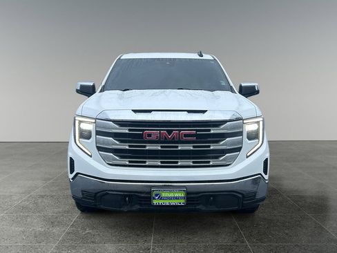 Used 2022 GMC Sierra 1500 SLE image 2
