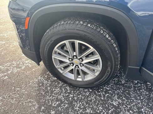 Used 2022 Chevrolet Traverse LT image 30