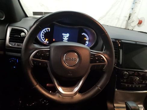 Used 2019 Jeep Grand Cherokee Altitude AWD/4WD image 15