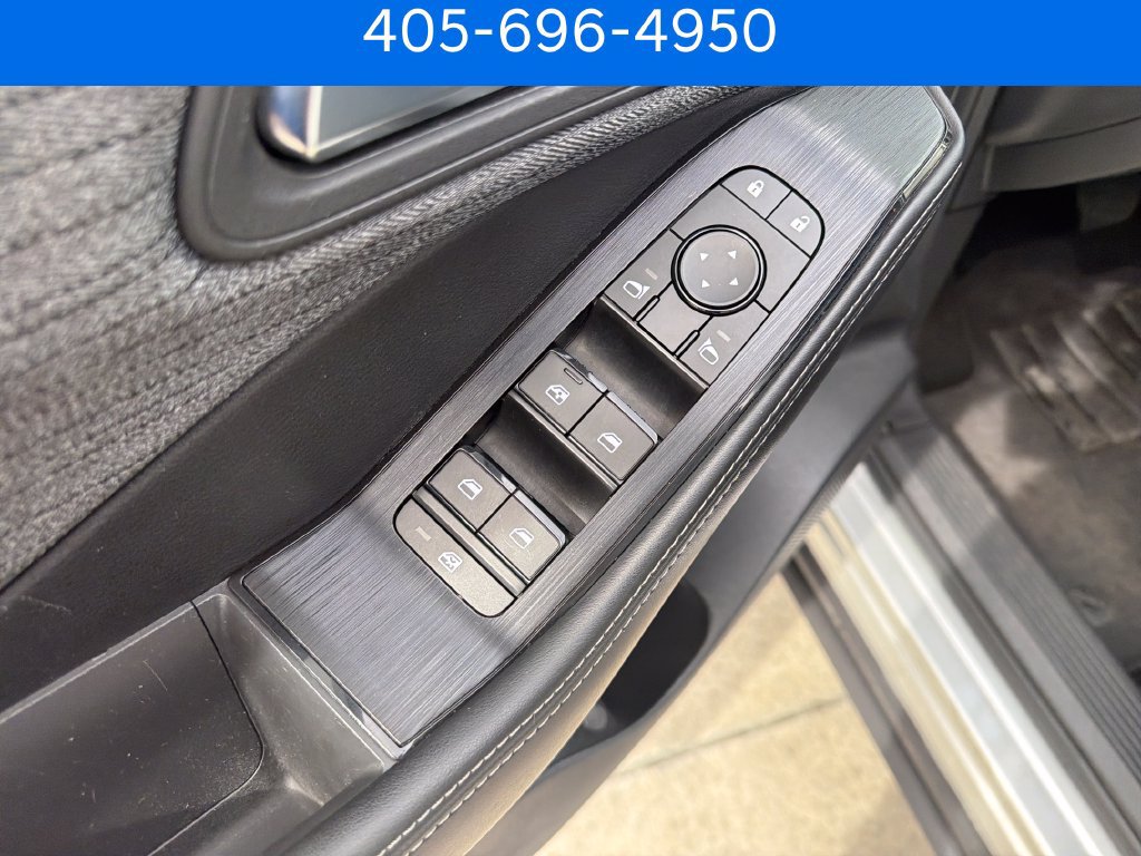 Used 2023 Nissan Rogue SV FWD image 15