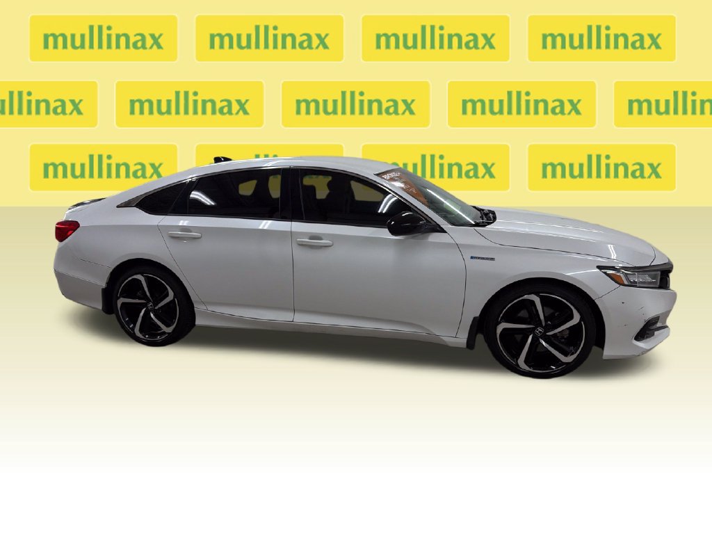 Used 2022 Honda Accord Sport image 2