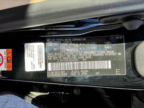 Used 2018 Lexus LX 570 4WD image 40