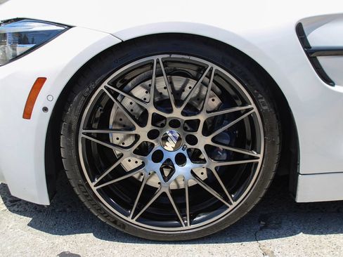 Used 2018 BMW M4 Coupe RWD image 11