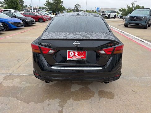 Used 2023 Nissan Altima 2.5 SR FWD image 4