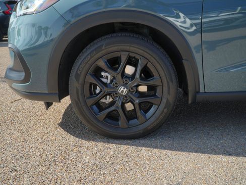 Used 2025 Honda HR-V Sport image 16