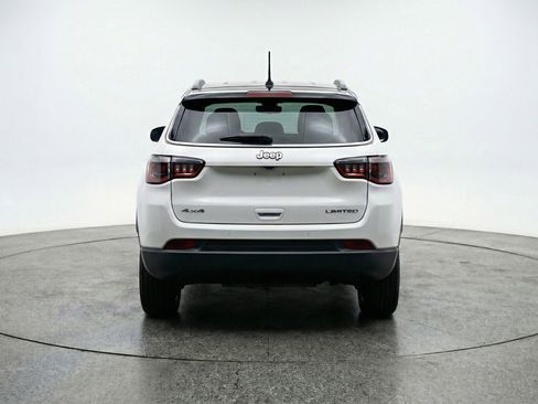 Used 2025 Jeep Compass Limited image 7