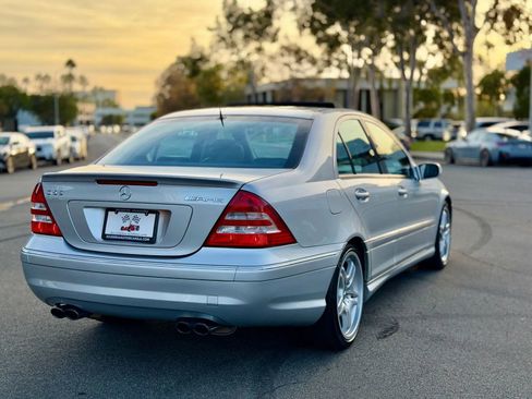Used 2006 Mercedes-Benz C 55 AMG Sedan w/ Premium Pkg image 7