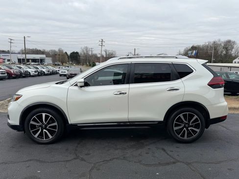 Used 2018 Nissan Rogue SL w/ Premium Package FWD image 4