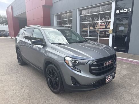 Used 2021 GMC Terrain SLT w/ Elevation Edition image 22