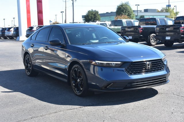 Used 2025 Honda Accord SE image 3